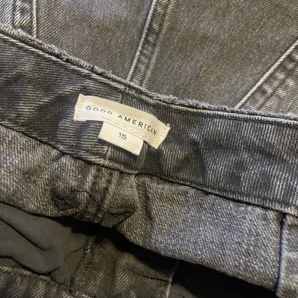 Good American 90s icon jeans